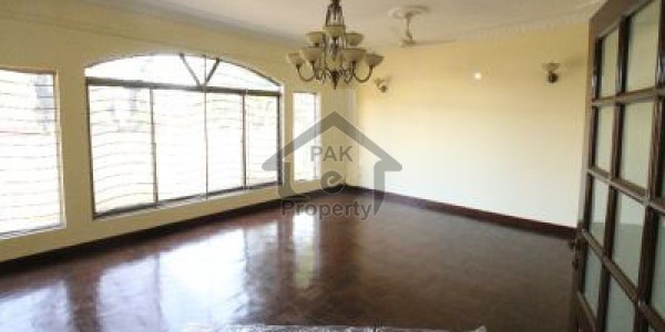 40 X 80 Ground Portion For Rent
