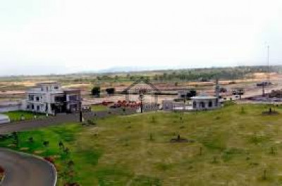 Fateh Garh, 10 Marla Plot Available