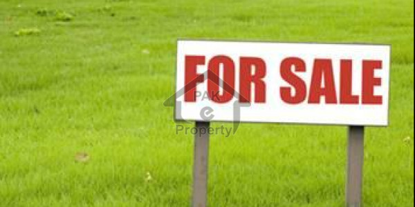 West Open Bungalow Facing Front Entrance 3-bedrooms Apartment In Rahat Commercial