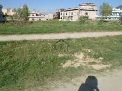 Jinnah Gardens Phase 1-Ideal Location Non Carpeted Road With All Facilities Except Gas In Islamabad
