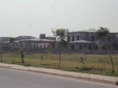 Bahria Town Phase 8 - Block E,-5 Marla Plot For Sale