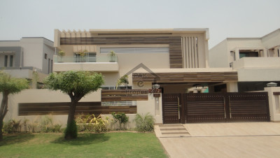 F-8, -  3.6 Kanal - House for sale..