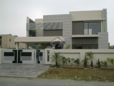 F-11/2,- 16 Marla- House  For Sale
