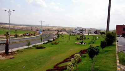 Lake City - Sector M-3, - 1 Kanal-  Plot For Sale ..