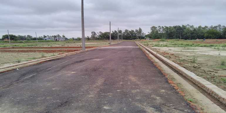 PAKISTAN TOWN PLOT FOR SALE.