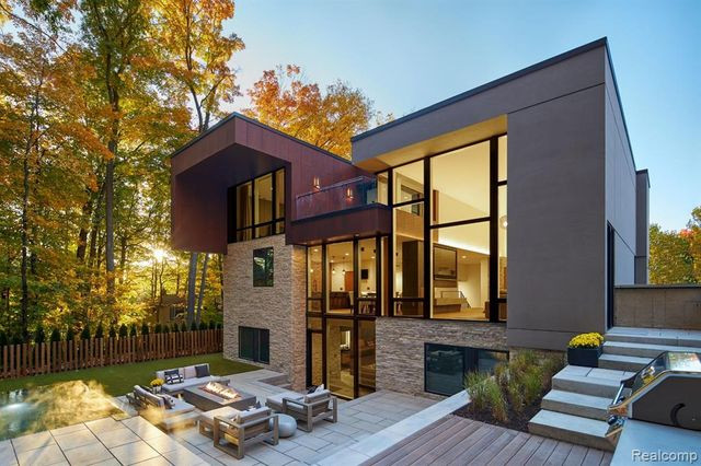 House For Sale In F-17
