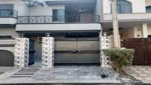 10 Marla House For Sale In Askari 10 - Sector B