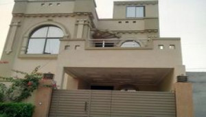 10 Marla House For Sale In DHA Phase 5
