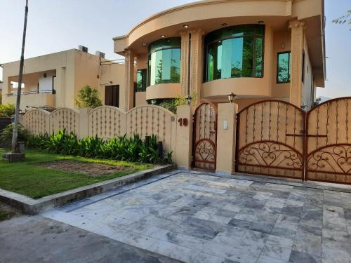 2 Kanal House For Sale In DHA Phase 4