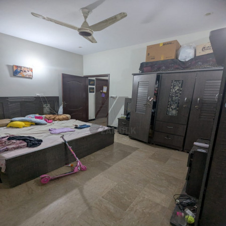 Ideal Investment: Building with 2 Shops & 3 Apartments – Saadi Town Block 3